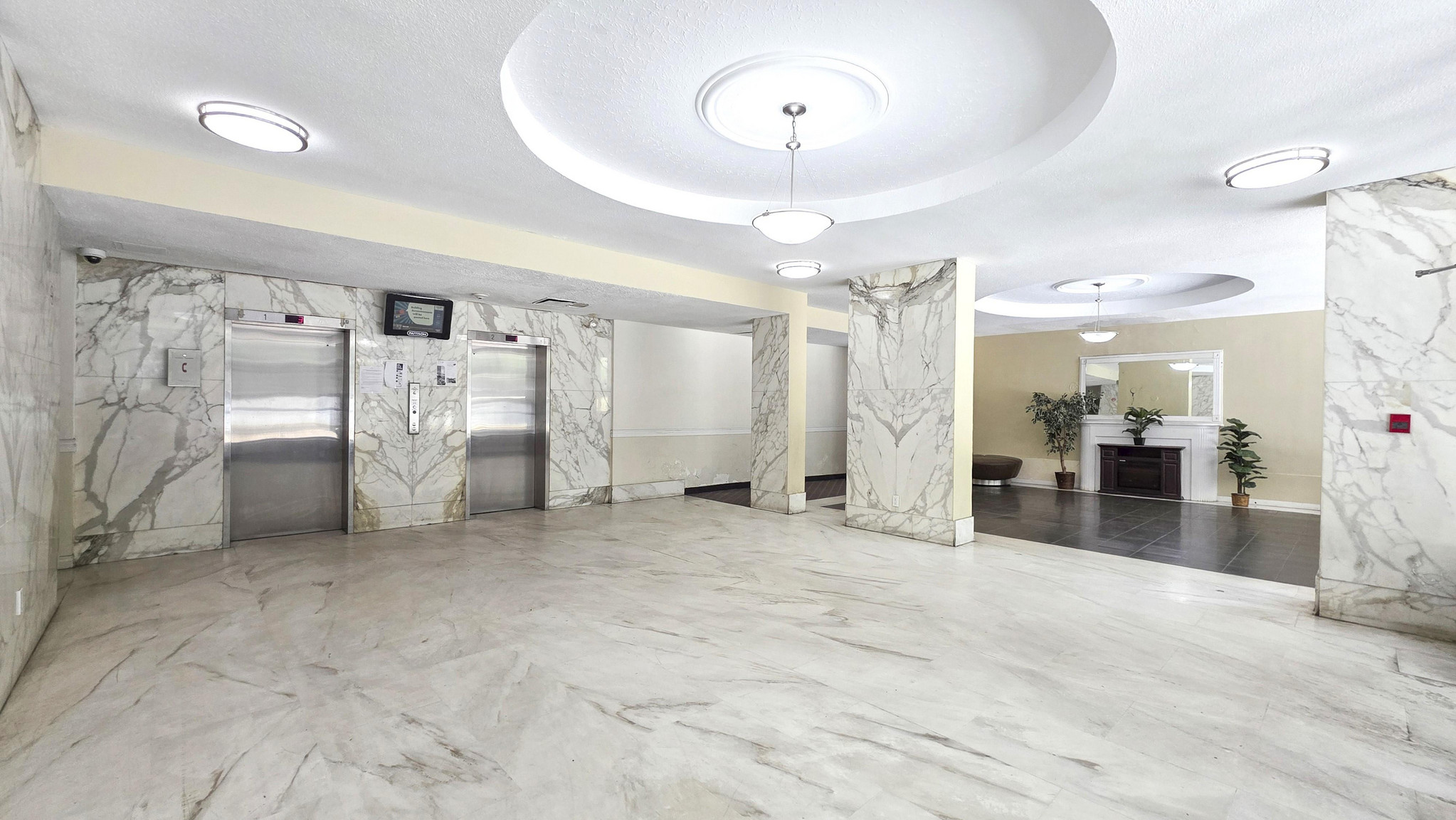 601 Finch Ave. W - Buckingham House - Photo 15