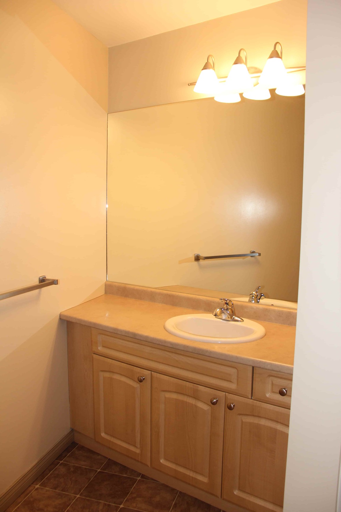 Grand Lyon Terrace Ltd. - Photo 49