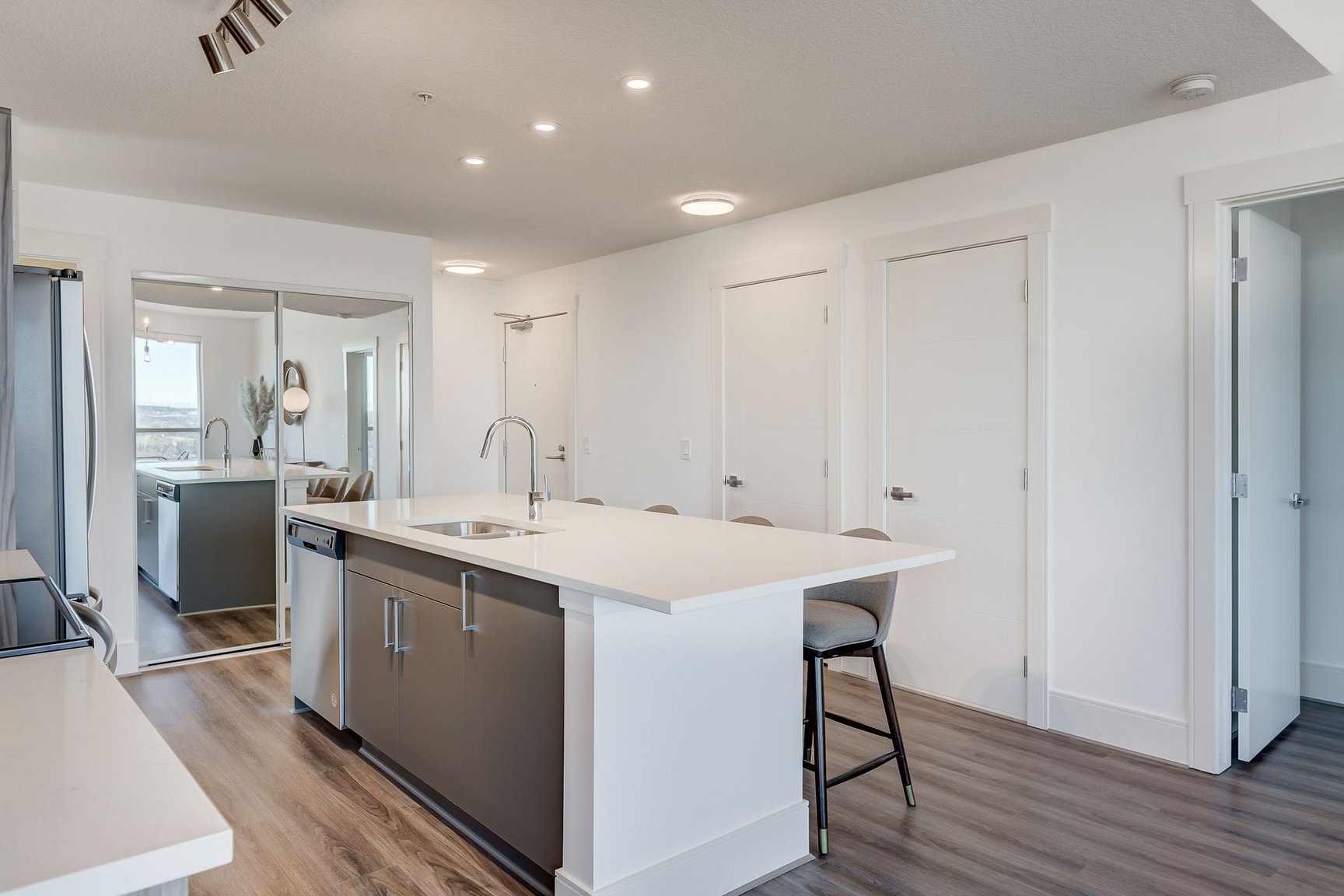 West Village Towers - Photo 18
