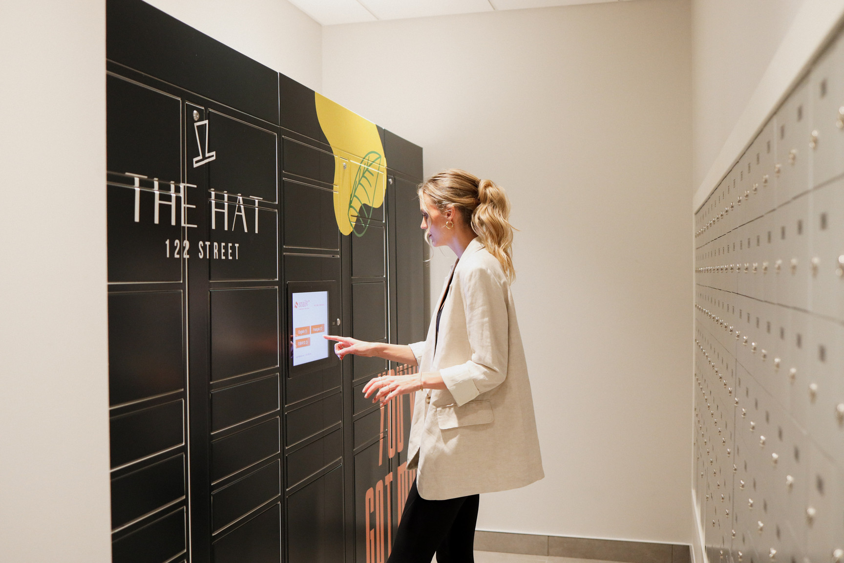 The Hat At 122 - Photo 5