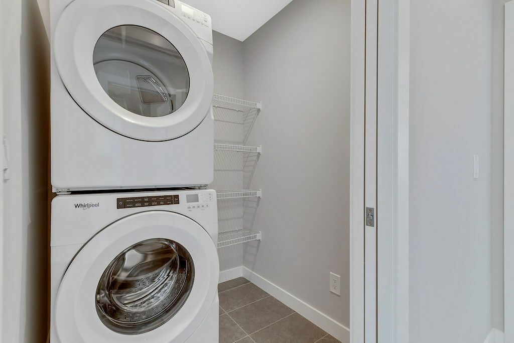 Beautiful 3 Bed 2.5 Bath Duplex in Sirocco! (CP045A) - Photo 25