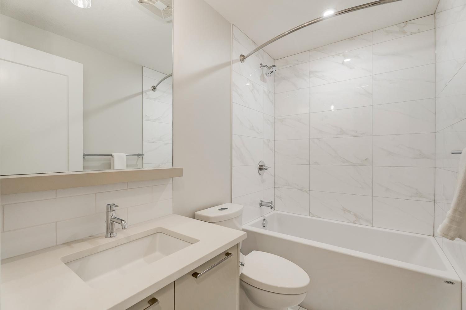 SHORT TERM LEASE Spacious 2 Bedroom Condo in the Capella Building & University District! 2 Parkin... - Photo 26