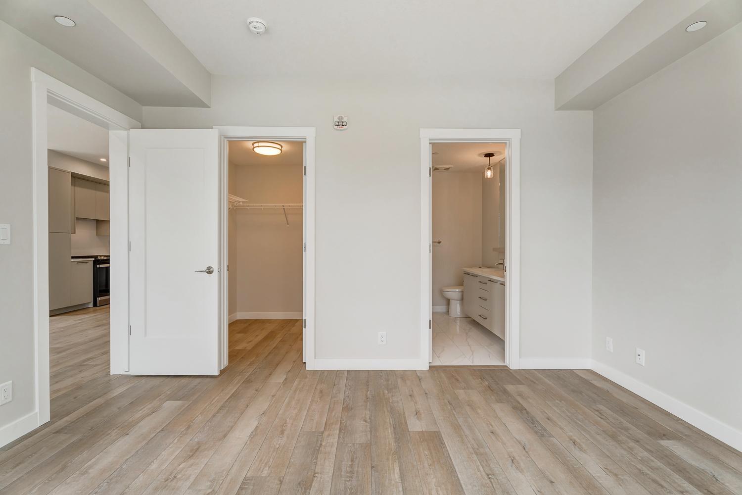 SHORT TERM LEASE Spacious 2 Bedroom Condo in the Capella Building & University District! 2 Parkin... - Photo 17