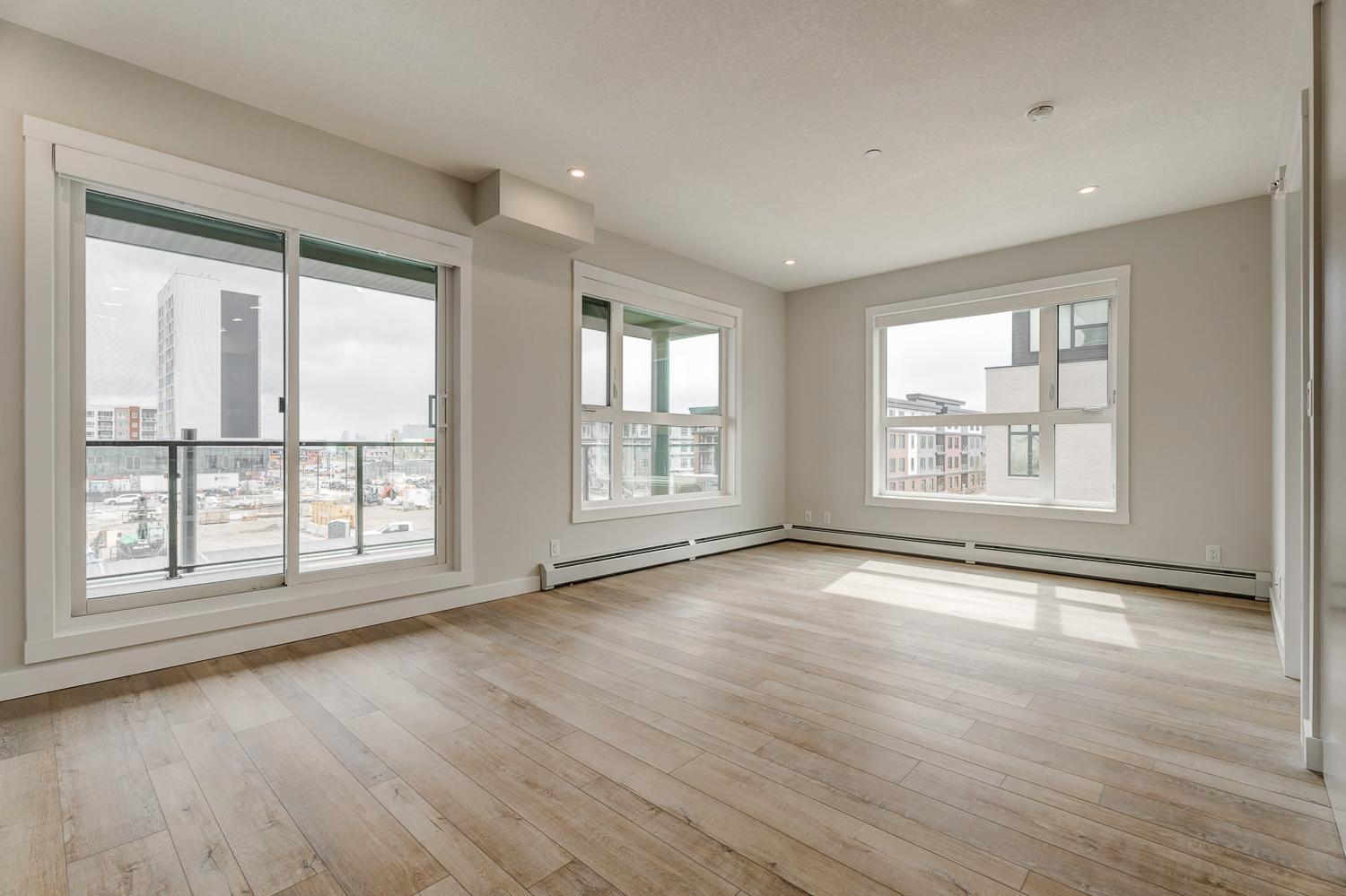 SHORT TERM LEASE Spacious 2 Bedroom Condo in the Capella Building & University District! 2 Parkin... - Photo 8