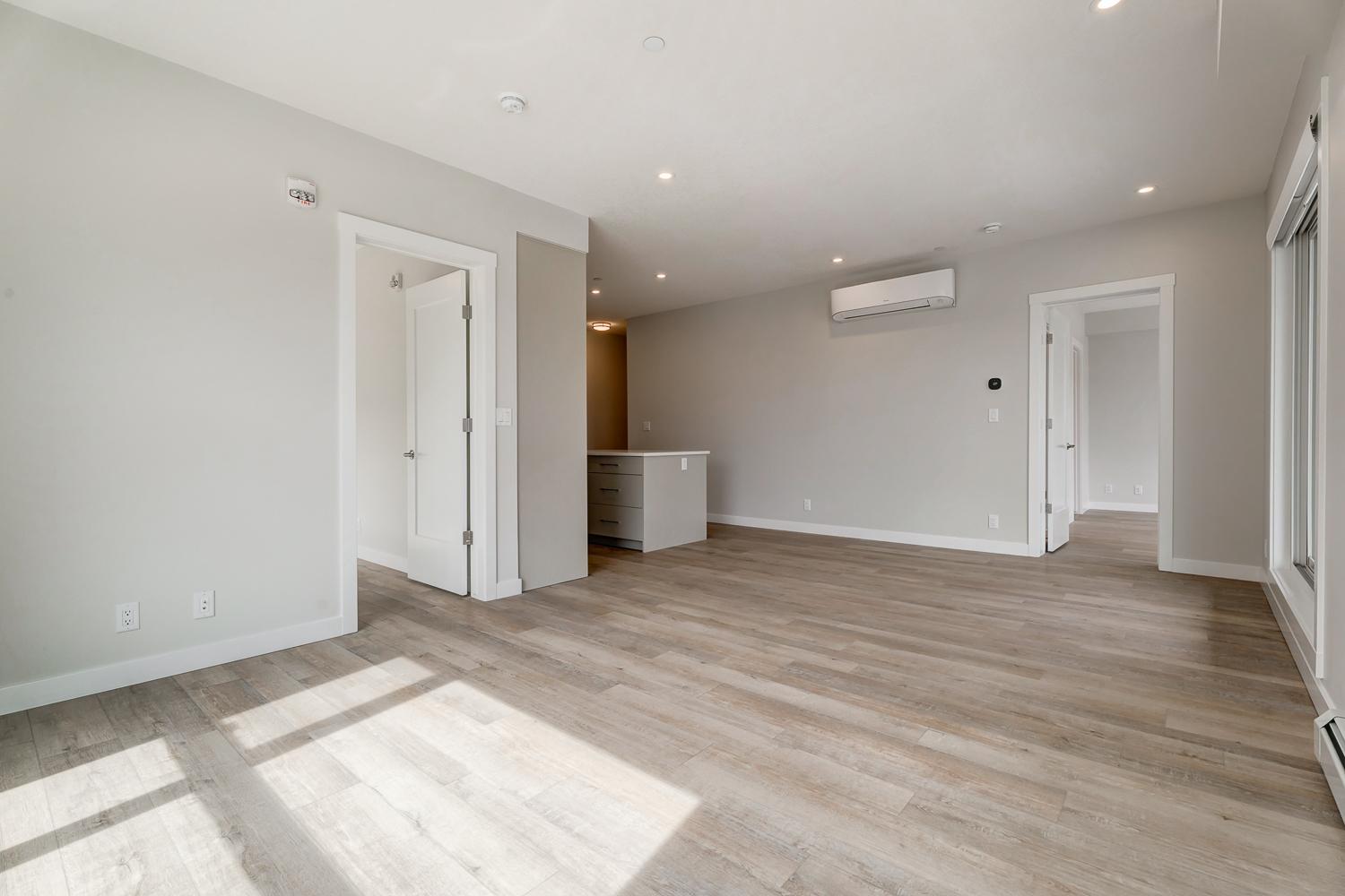 SHORT TERM LEASE Spacious 2 Bedroom Condo in the Capella Building & University District! 2 Parkin... - Photo 9