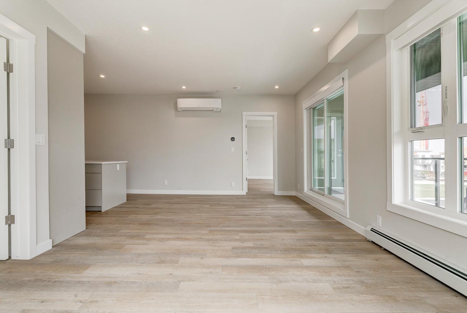 SHORT TERM LEASE Spacious 2 Bedroom Condo in the Capella Building & University District! 2 Parkin... - Photo 10