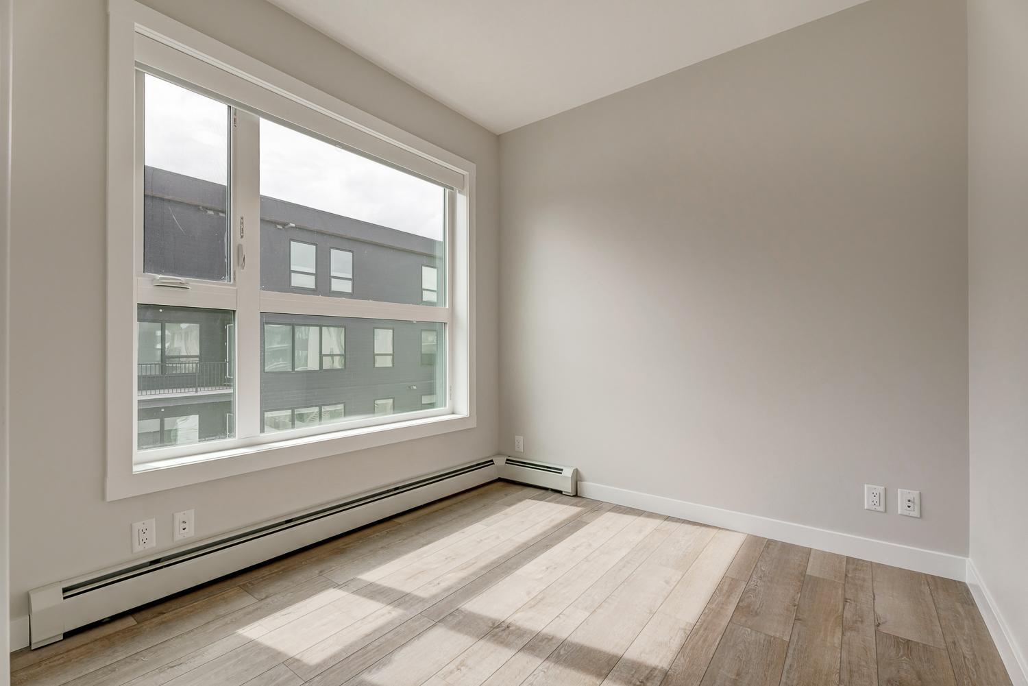 SHORT TERM LEASE Spacious 2 Bedroom Condo in the Capella Building & University District! 2 Parkin... - Photo 23