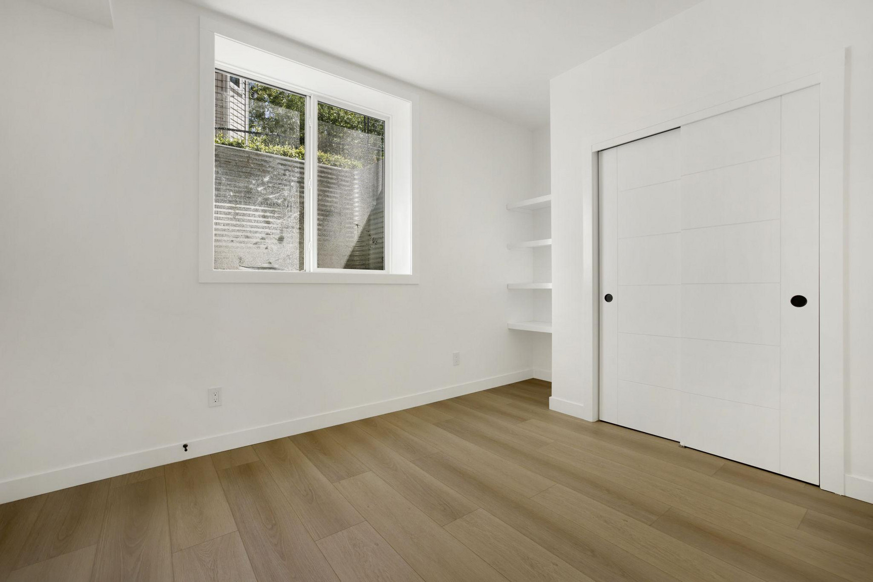 Newer West Facing 1 Bedroom Suite with Amazing Views! (CP034B) - Photo 9