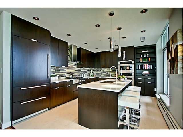 Spectacular 30th Floor Penthouse Oasis in the Sky! CIP202 - Photo 3