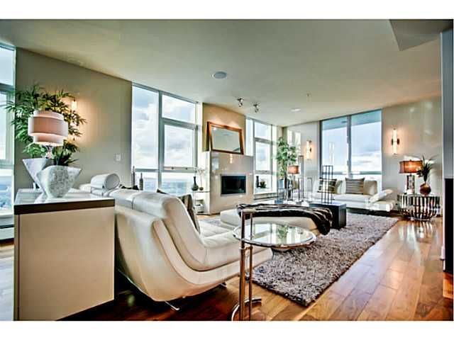 Spectacular 30th Floor Penthouse Oasis in the Sky! CIP202 - Photo 12