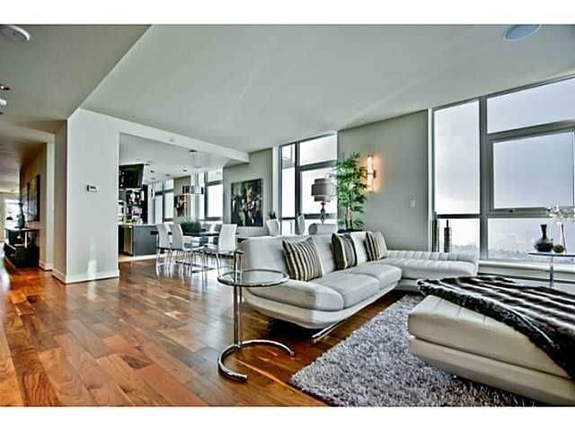 Spectacular 30th Floor Penthouse Oasis in the Sky! CIP202 - Photo 15