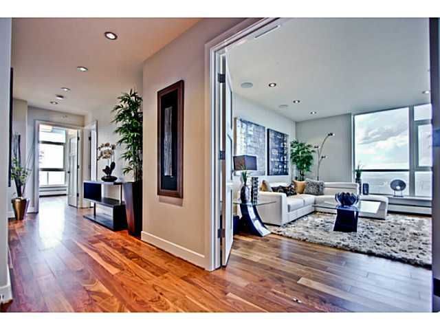 Spectacular 30th Floor Penthouse Oasis in the Sky! CIP202 - Photo 19
