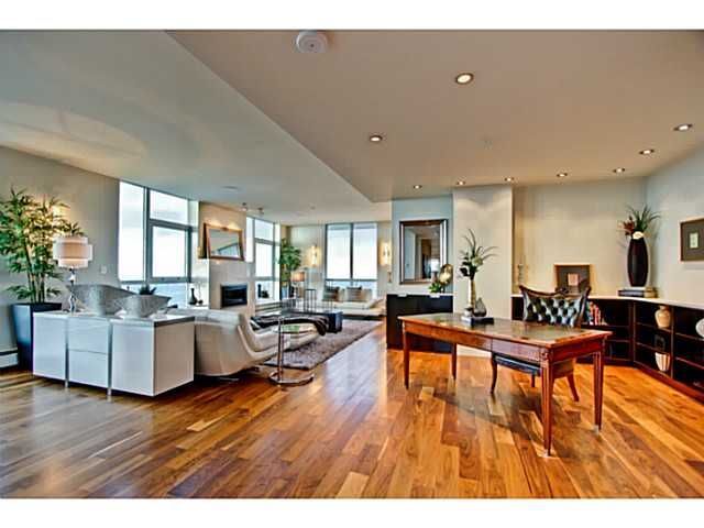 Spectacular 30th Floor Penthouse Oasis in the Sky! CIP202 - Photo 20