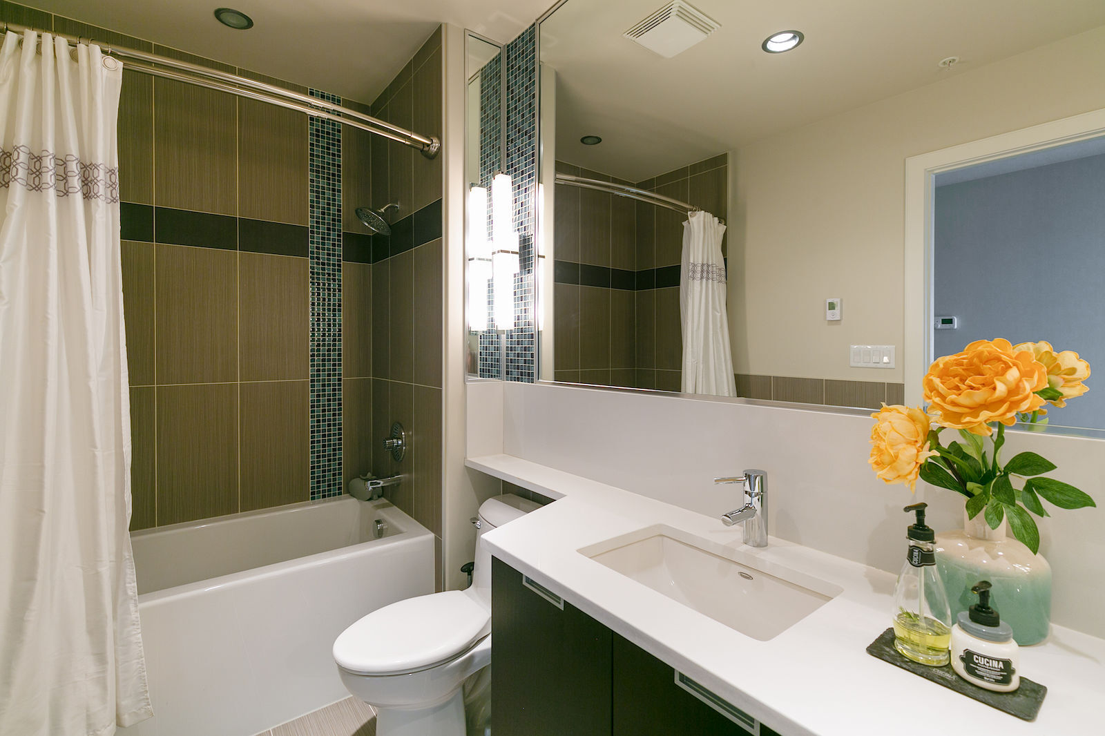 Spectacular 30th Floor Penthouse Oasis in the Sky! CIP202 - Photo 28