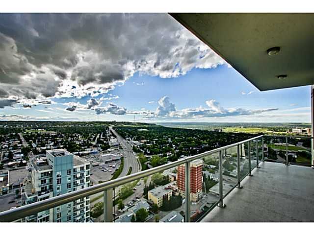 Spectacular 30th Floor Penthouse Oasis in the Sky! CIP202 - Photo 35