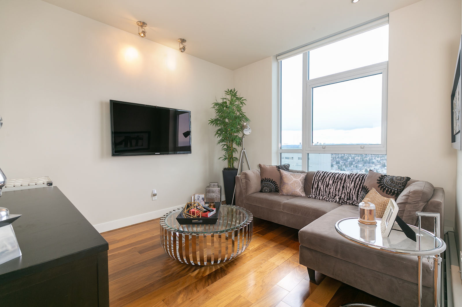 Spectacular 30th Floor Penthouse Oasis in the Sky! CIP202 - Photo 37