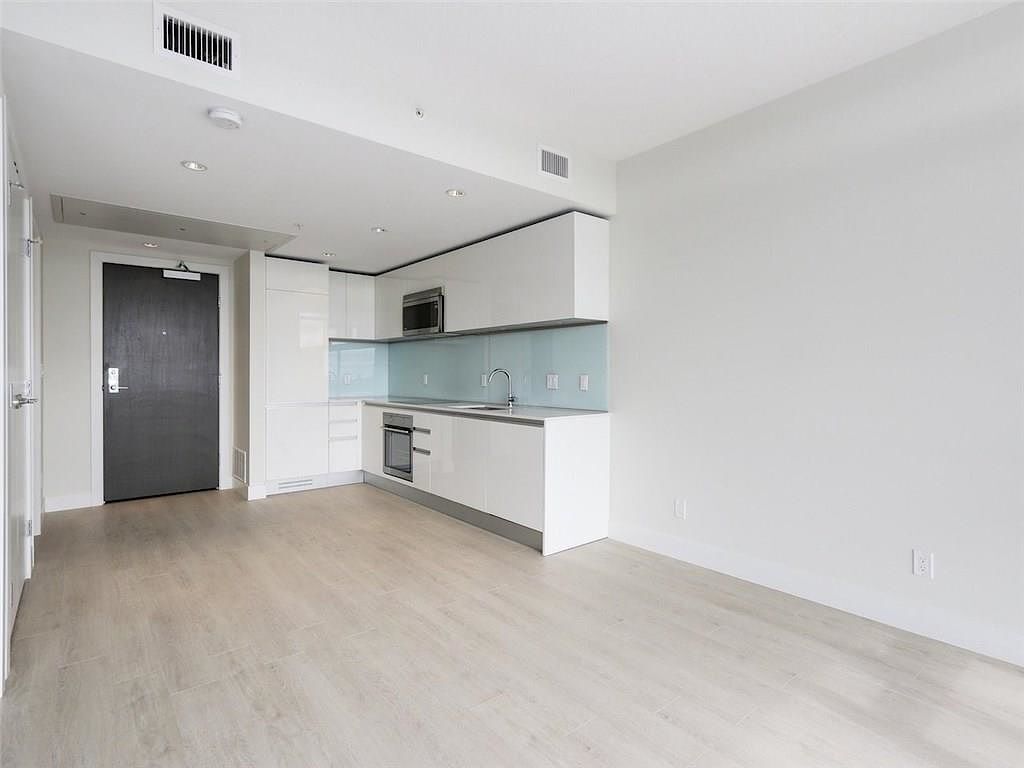 Cozy & Convenient 1 Bed Condo in The Guardian (CIP153) - Photo 3