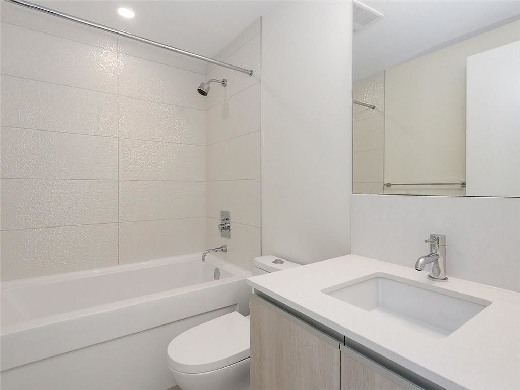 Cozy & Convenient 1 Bed Condo in The Guardian (CIP153) - Photo 7