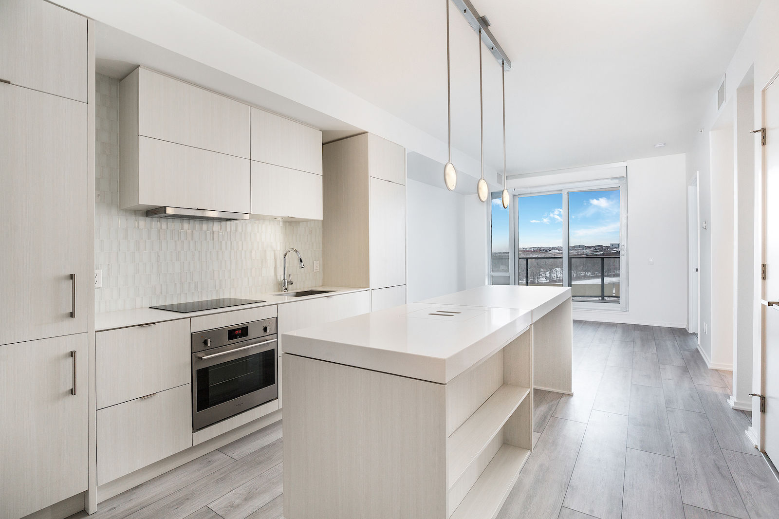 Bright & Beautiful 1 Bedroom + Den Condo with Inspiring River Views CIP184