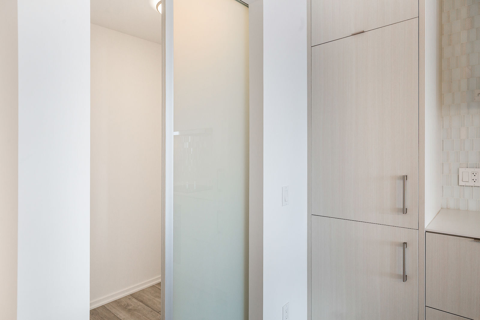 Bright & Beautiful 1 Bedroom + Den Condo with Inspiring River Views CIP184 - Photo 13