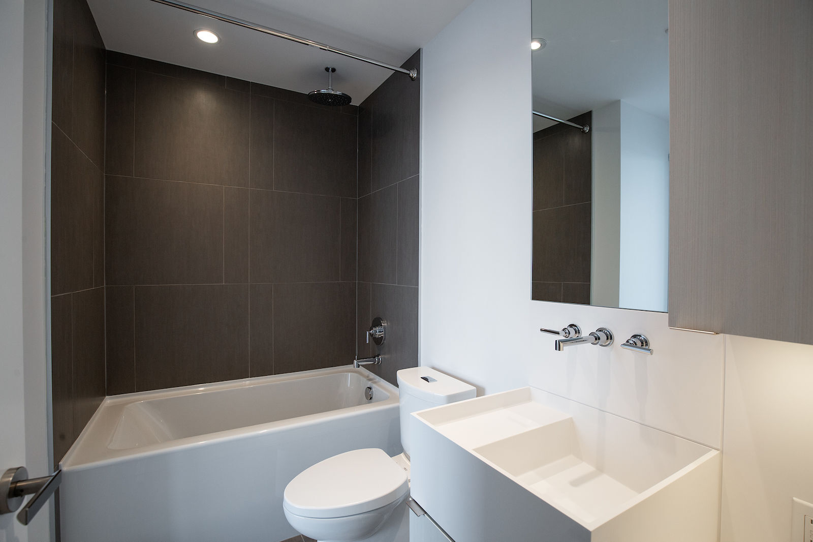 Bright & Beautiful 1 Bedroom + Den Condo with Inspiring River Views CIP184 - Photo 15