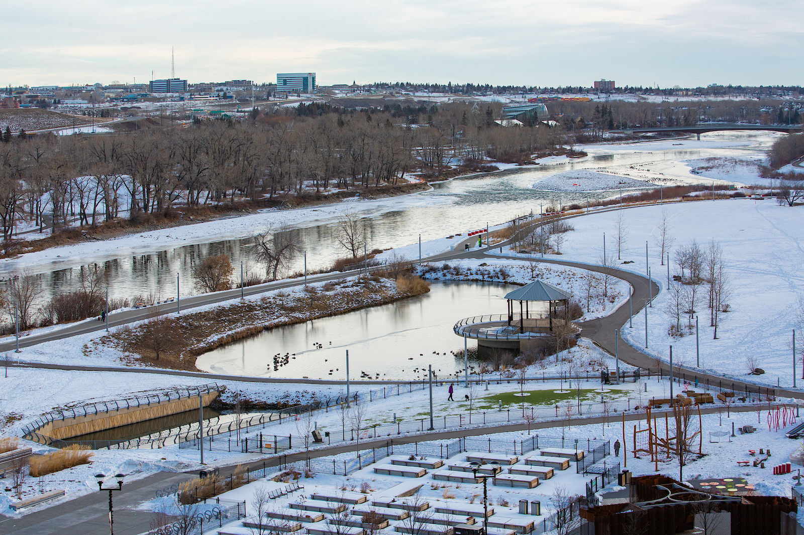 Bright & Beautiful 1 Bedroom + Den Condo with Inspiring River Views CIP184 - Photo 20