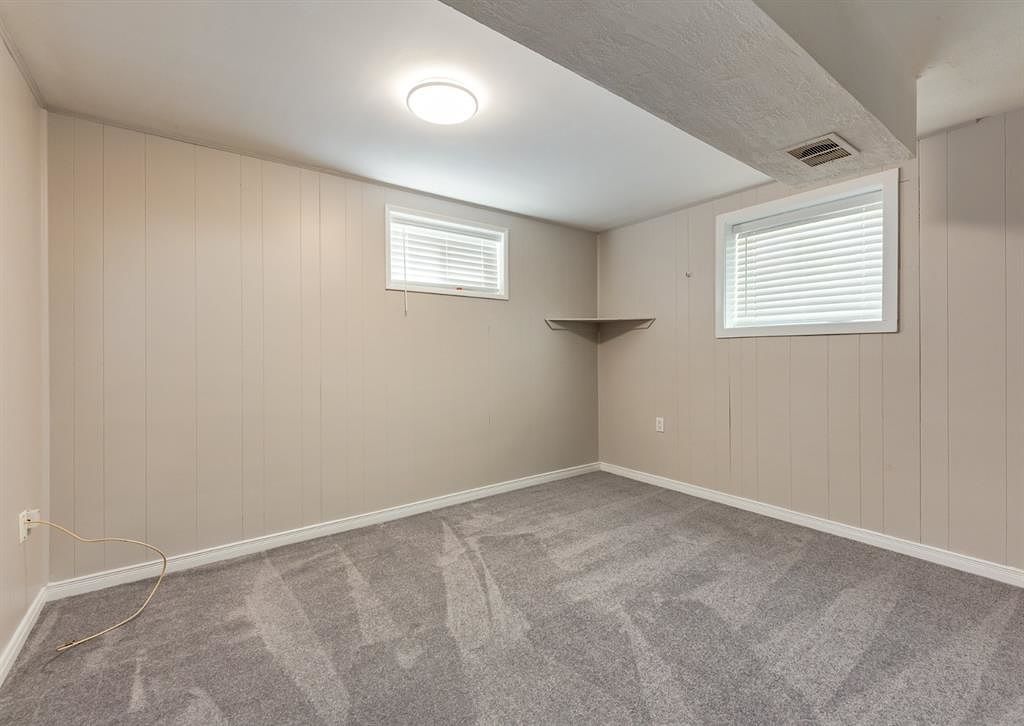 Legal 2 Bedroom Basement Suite in Ogden - Photo 11