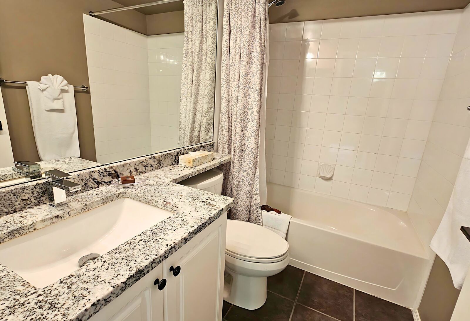 Furnished one Bedroom in Prime West Downtown (CIP217) - Photo 32