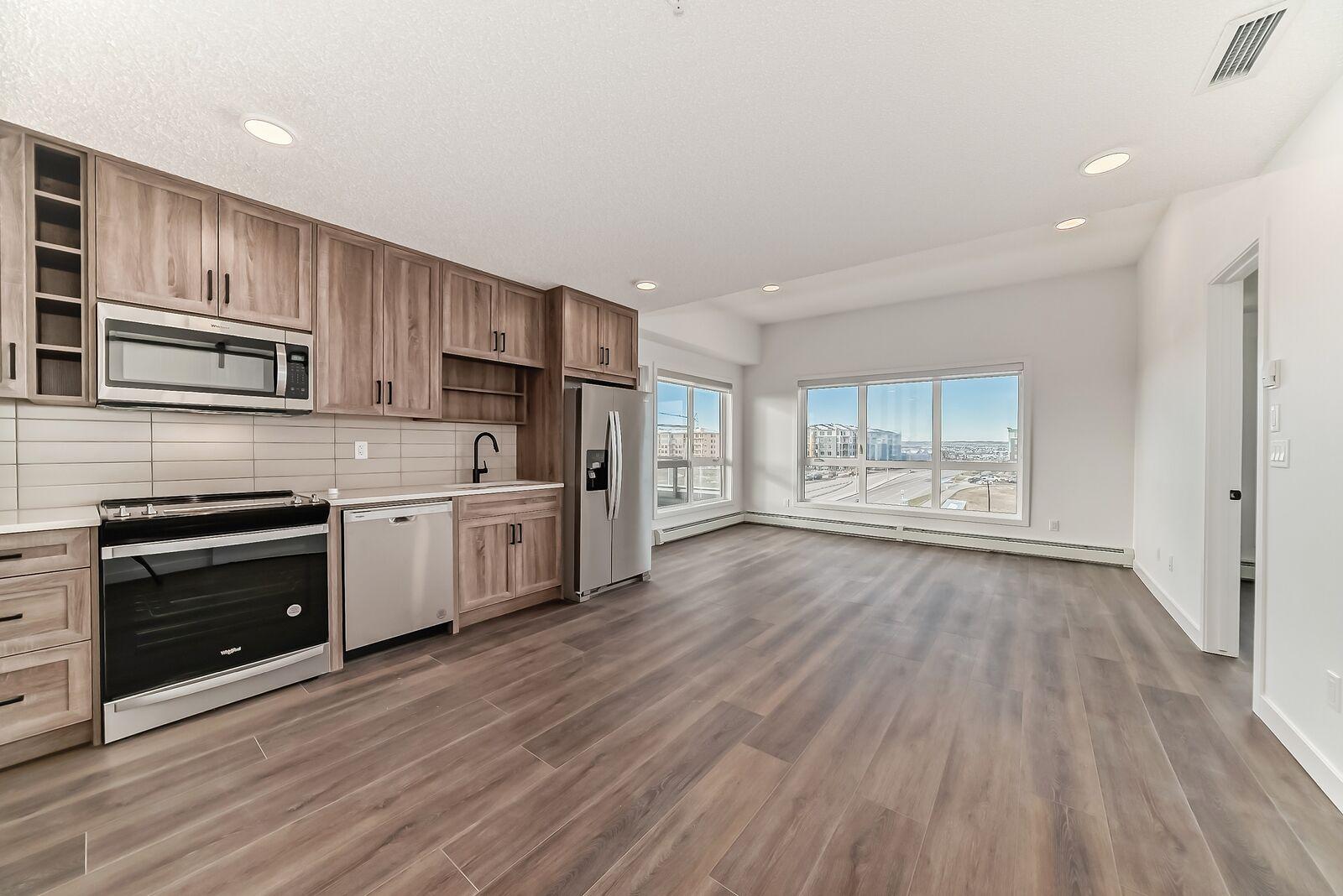 2 Underground Parking Stalls! 2 Bed 2 Bath Top Floor Corner Unit in The Maverick! (IP128) - Photo 3