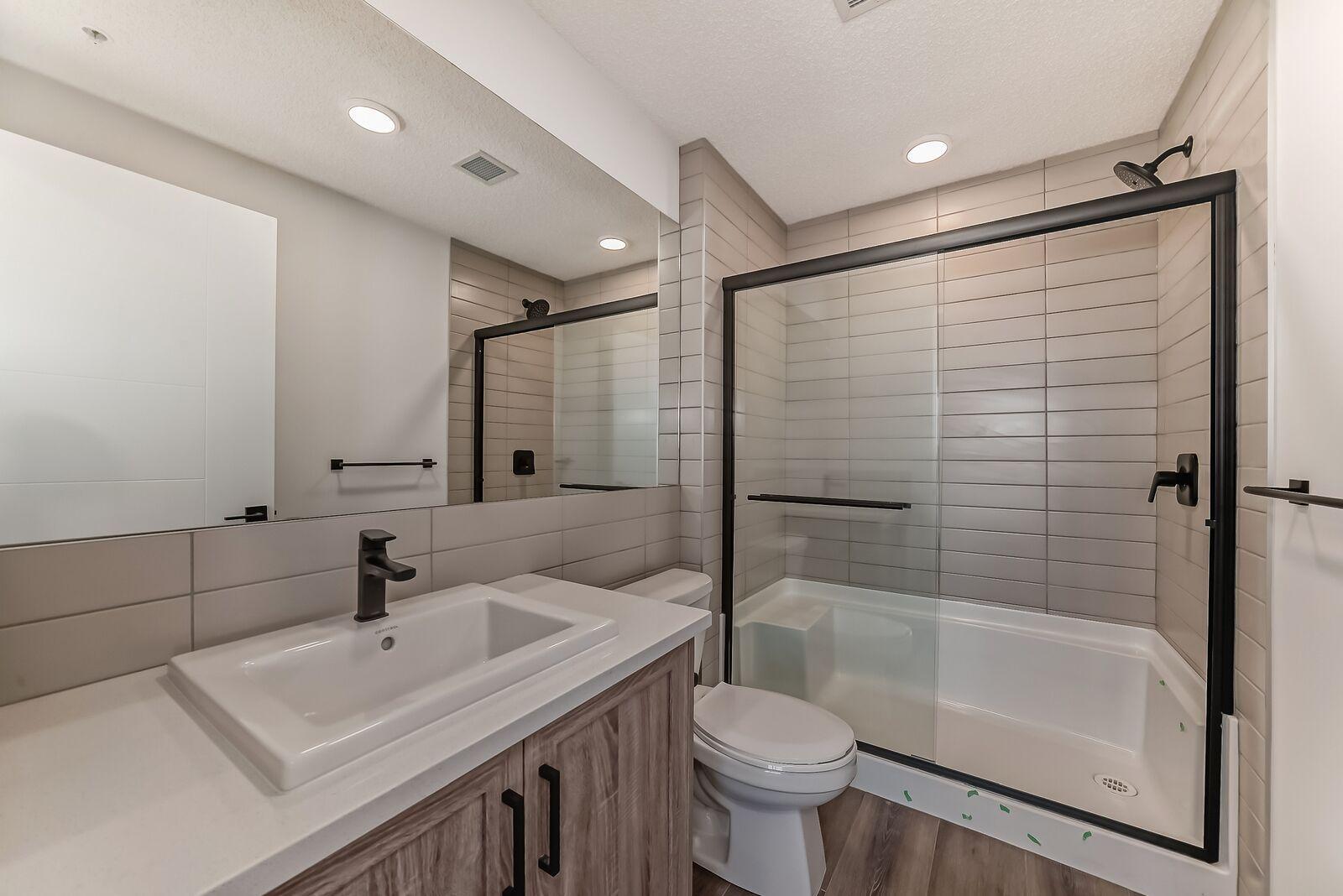 2 Underground Parking Stalls! 2 Bed 2 Bath Top Floor Corner Unit in The Maverick! (IP128) - Photo 6