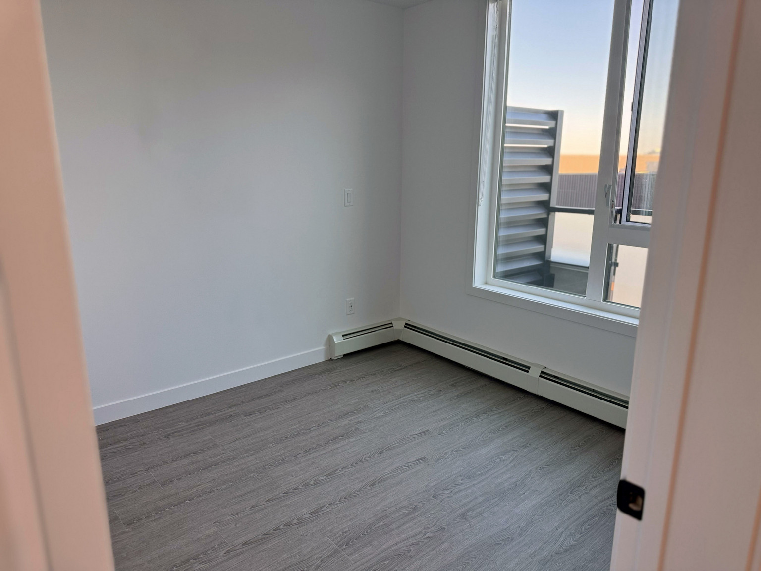 #605, 3932 University Ave NW (IP136) - Photo 3