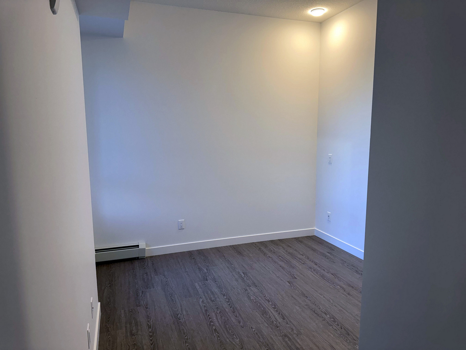 #605, 3932 University Ave NW (IP136) - Photo 4