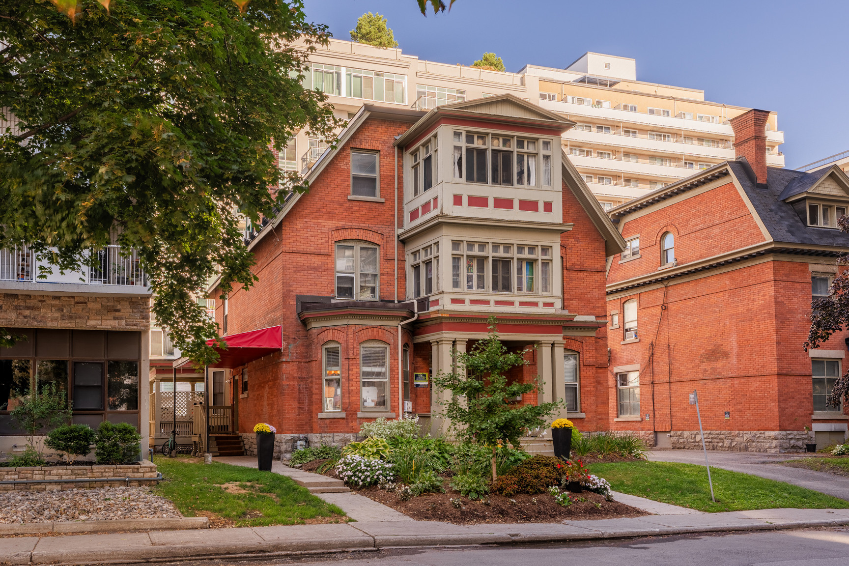Elgin Street Apartments