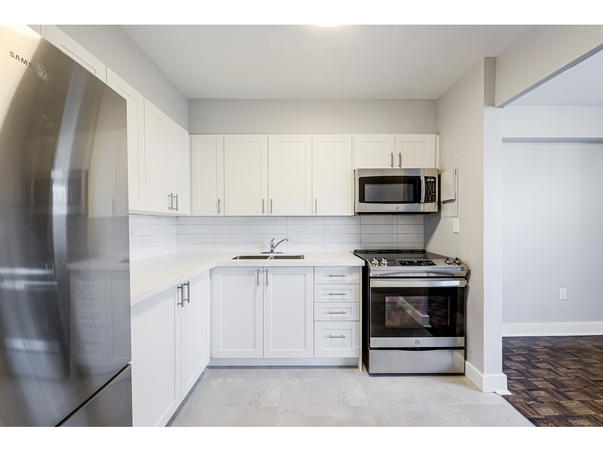 70 Park Street East - Photo 5