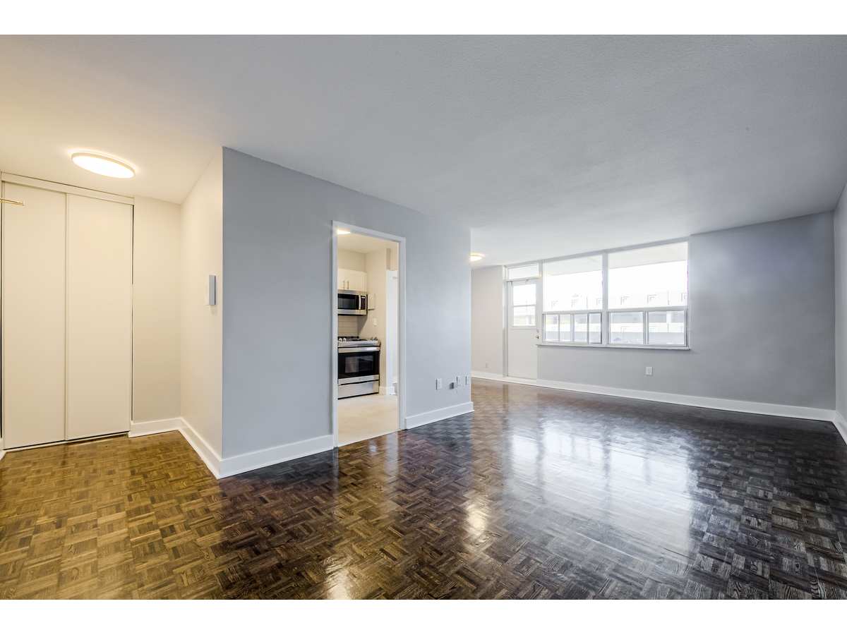 70 Park Street East - Photo 6