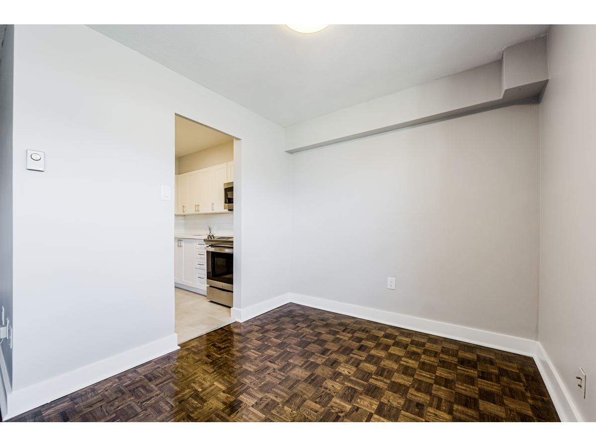 70 Park Street East - Photo 7