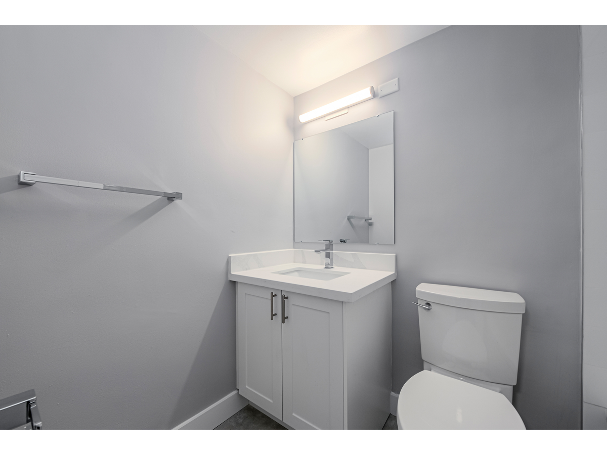 70 Park Street East - Photo 15