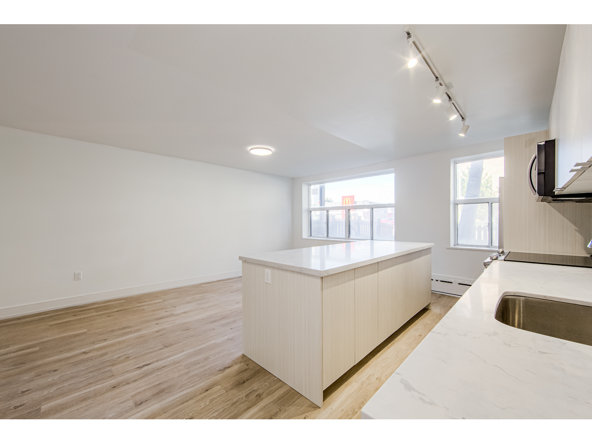 111 Cosburn Avenue - Photo 12