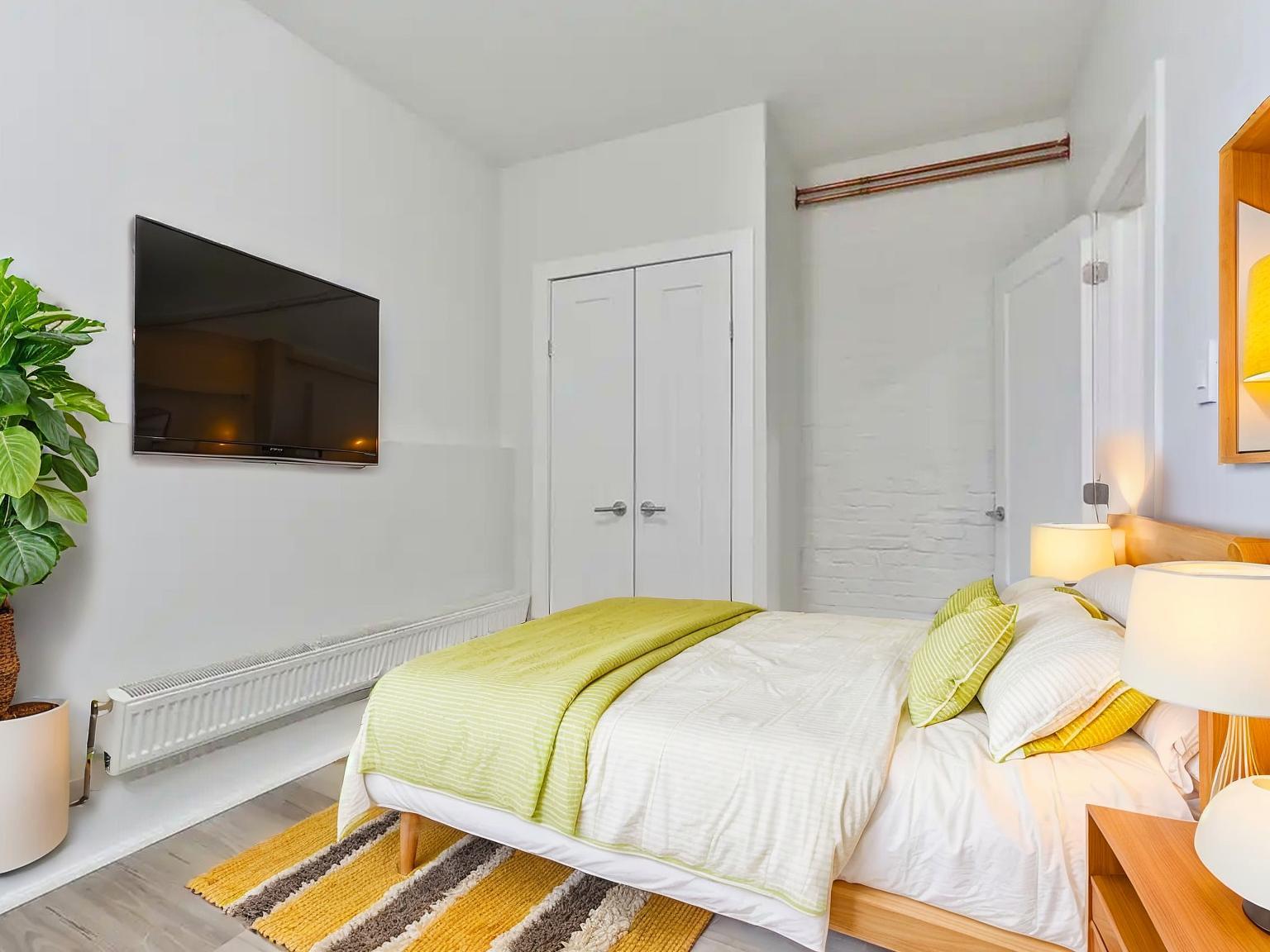 915 St Clair Avenue West - Photo 6