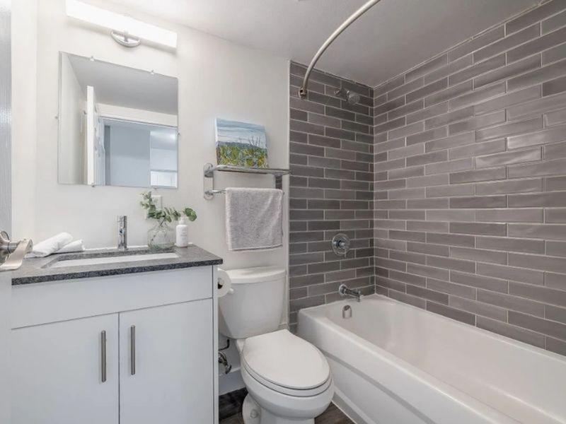 324 Cambridge Street N - Photo 9