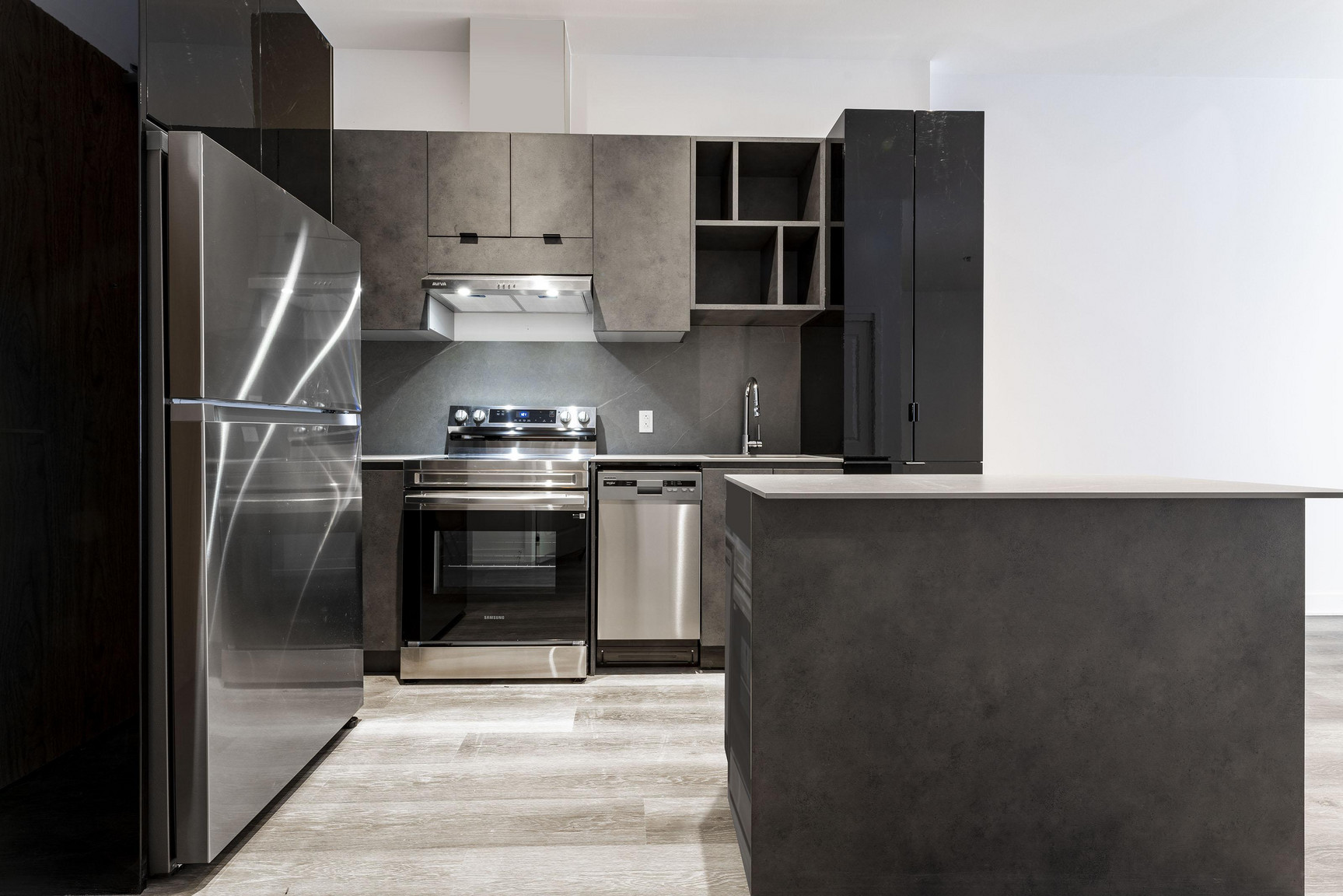 2660 Jarry - Photo 7