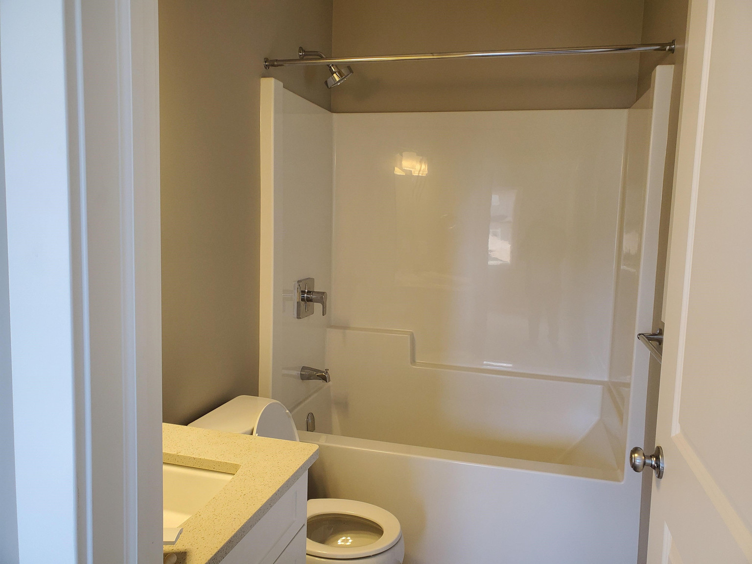 McFaull Manor - Photo 20