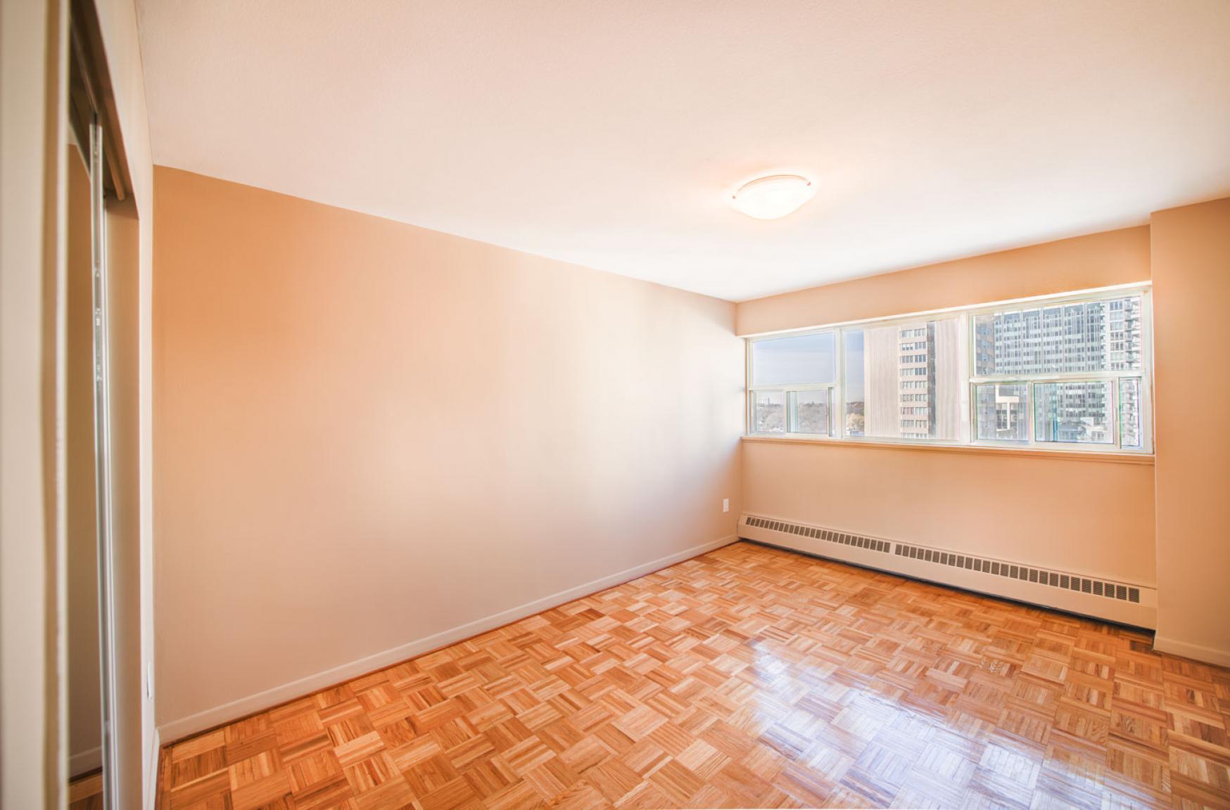 Holly Tower - Yonge and Eglinton - Photo 29