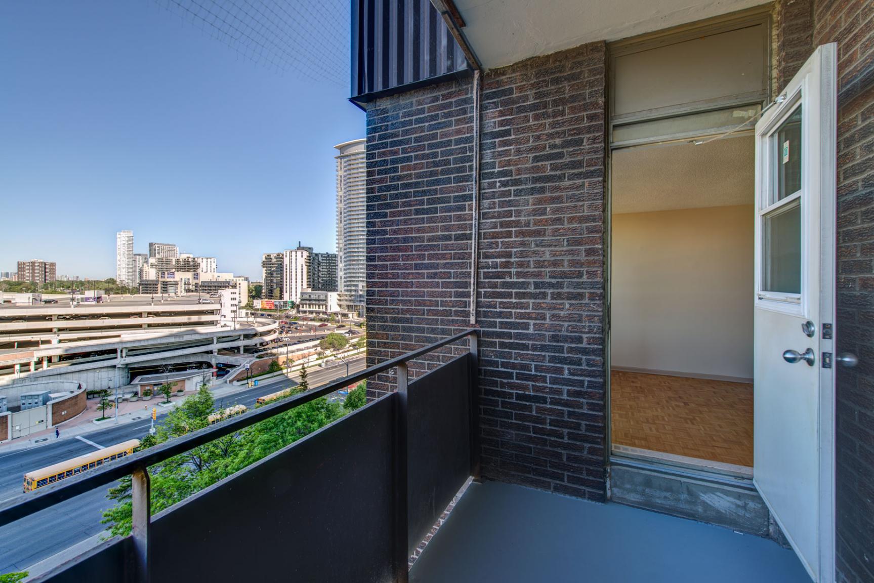 2600 Don Mills - Hunters Lodge - Photo 37