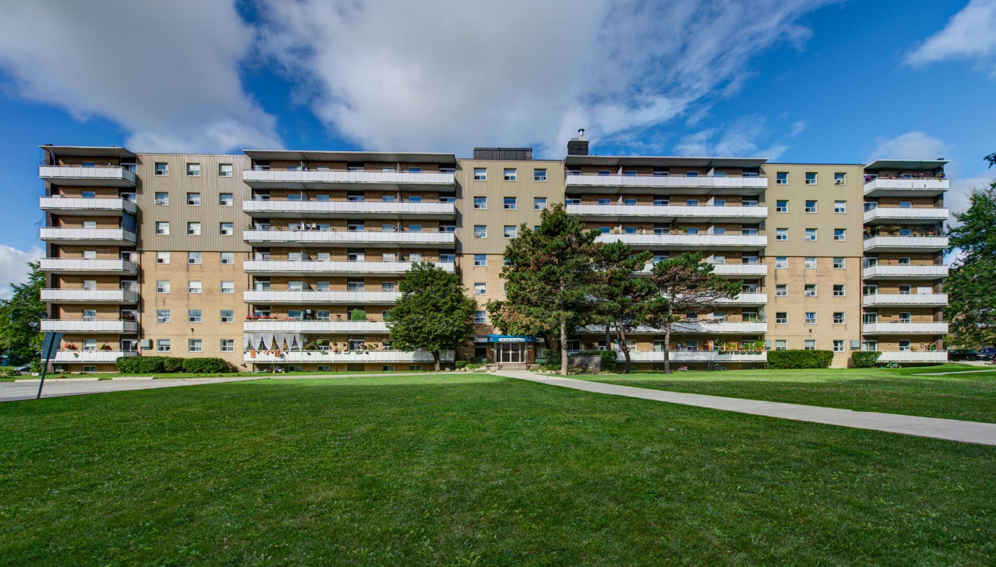 Lake Promenade Community - 230 Lake Promenade - Photo 2