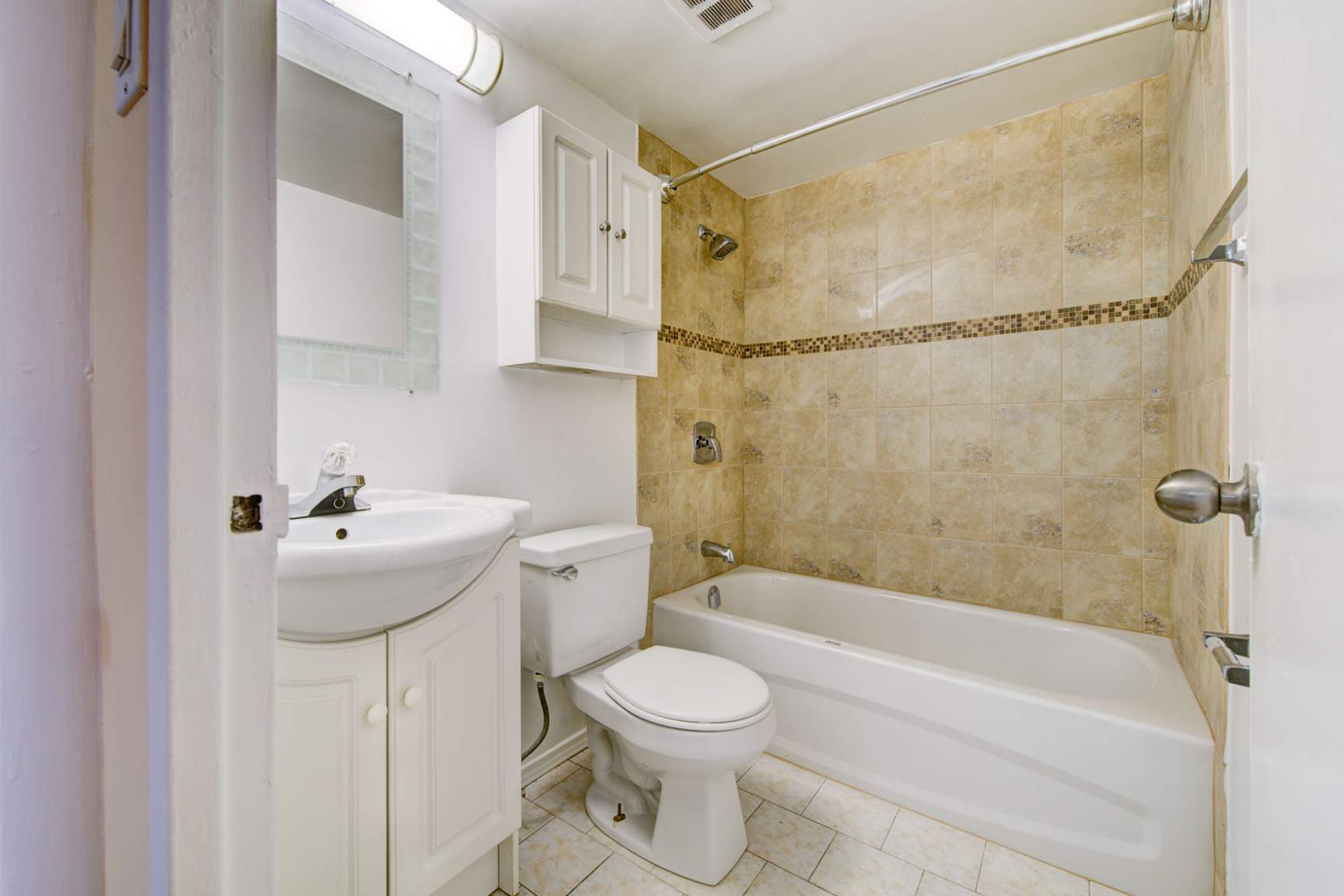 Redpath Tower - Yonge and Eglinton - Photo 23