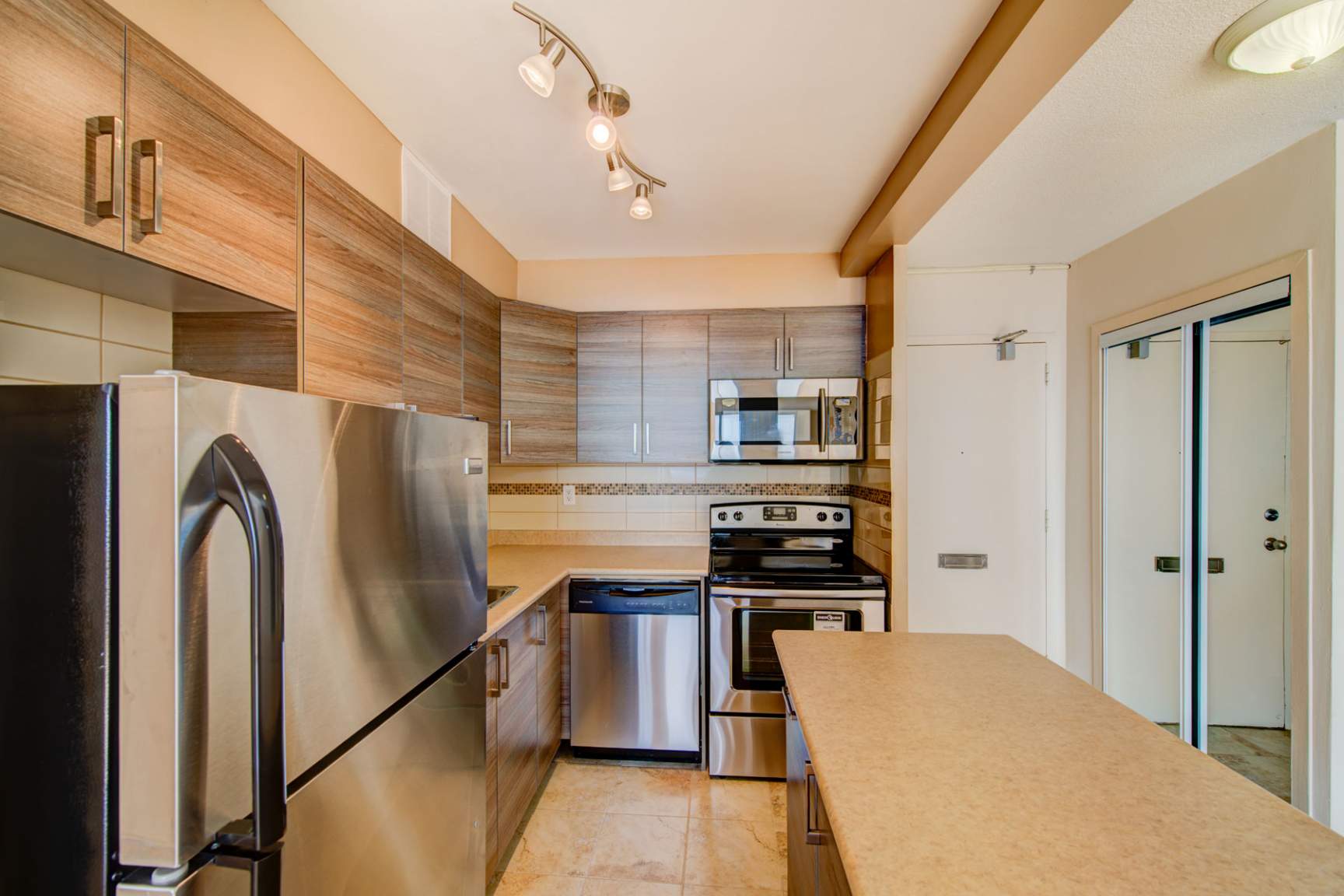 2600 Don Mills - Hunters Lodge - Photo 14