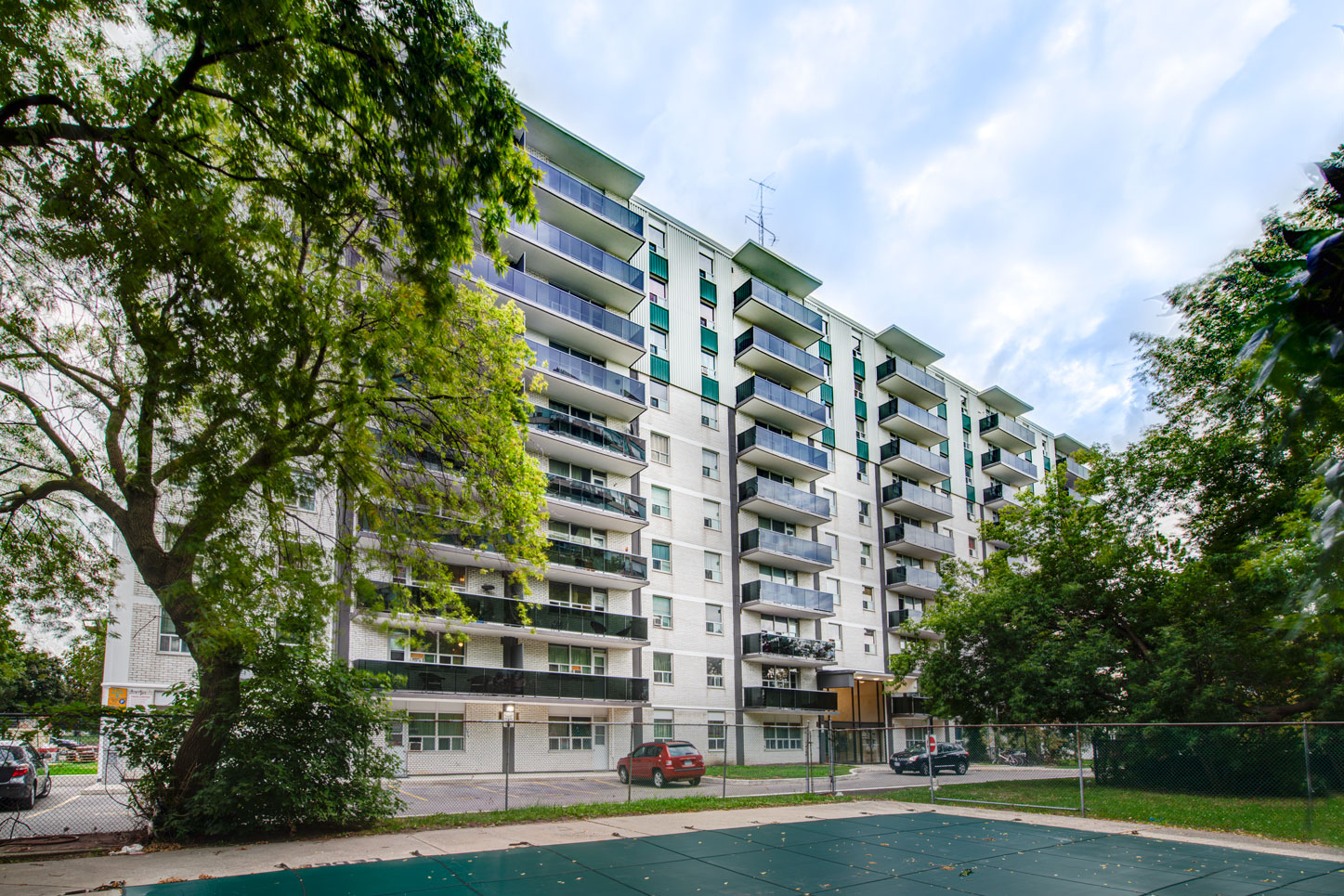 Embassy Apartments - Photo 28