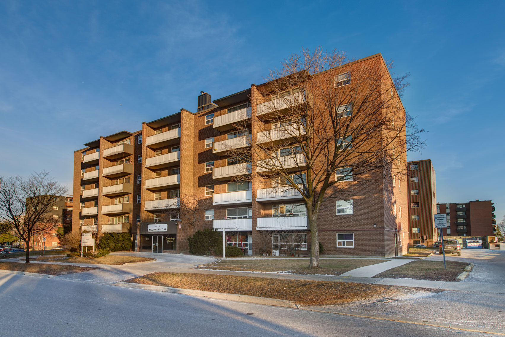 Strathroy Manor  - Photo 19