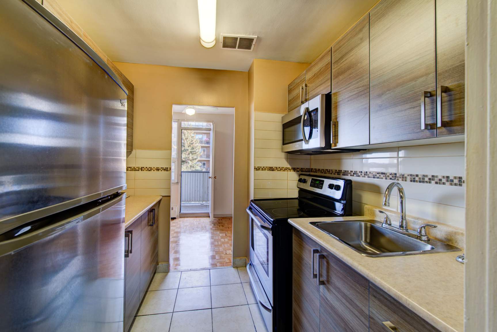 Strathroy Manor  - Photo 11